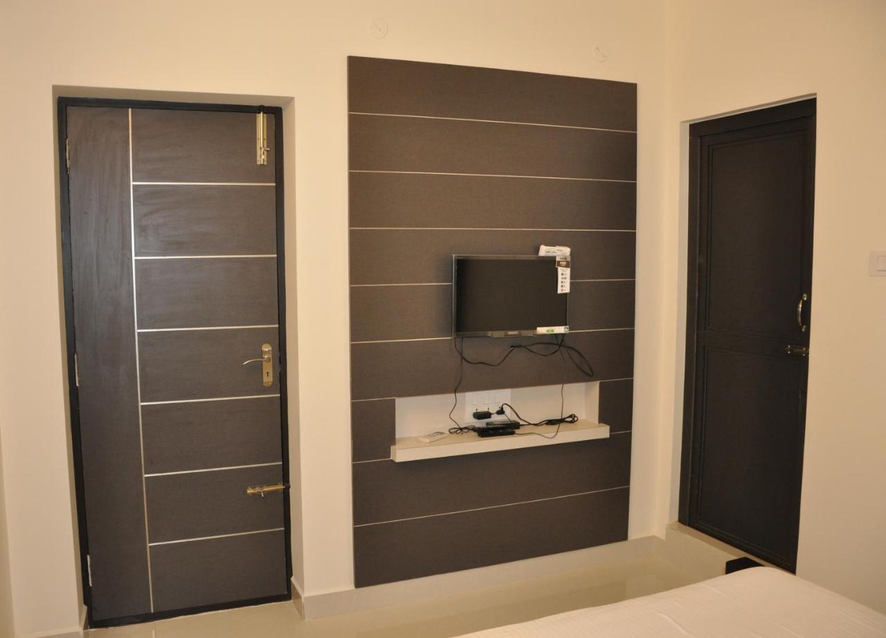 Moonlight Residency Hotel Tiruchirappalli Eksteriør billede